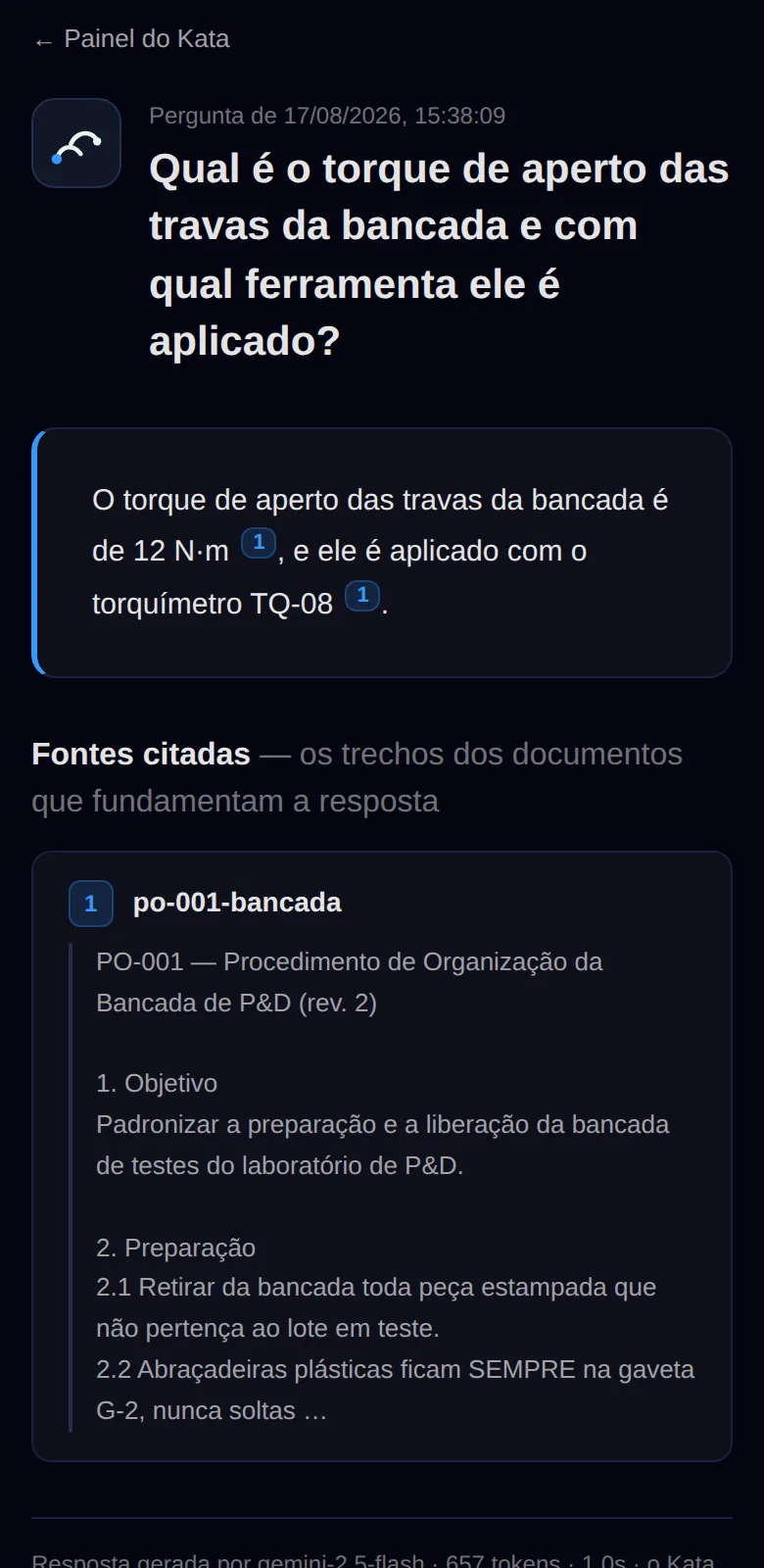 A resposta na mão, no celular, no ritmo do chão de fábrica